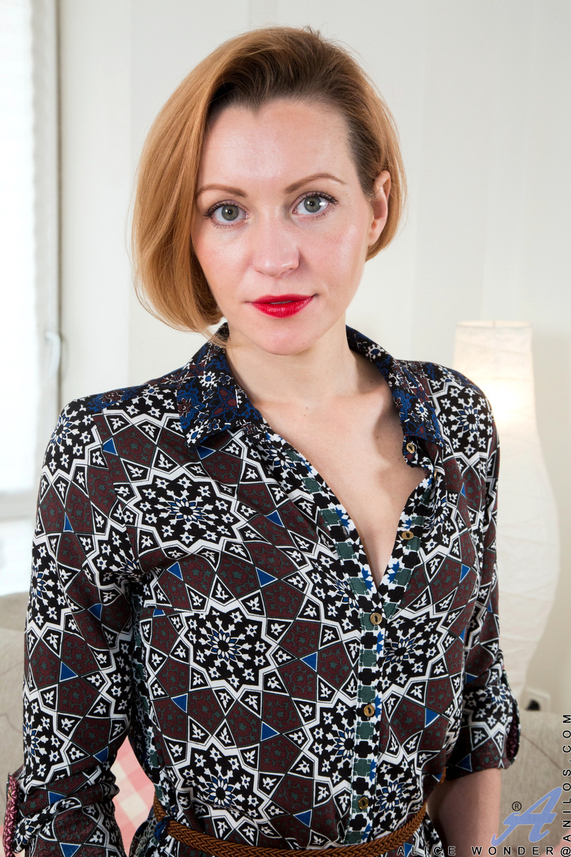 alice_wonder_s1-002.jpg
