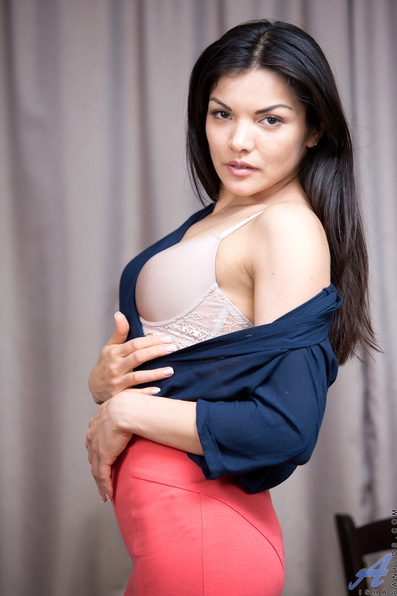 Preview photo for Brunette Beauty