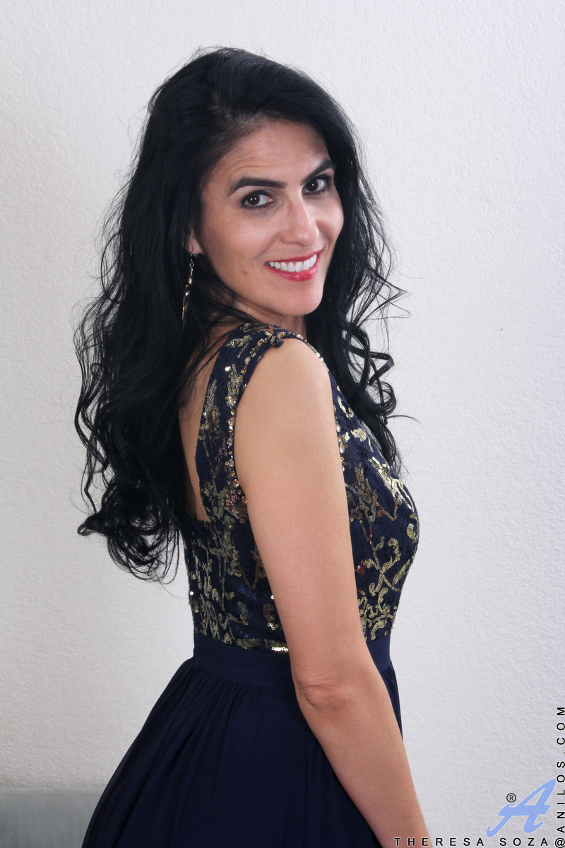Preview photo for Mature Beauty