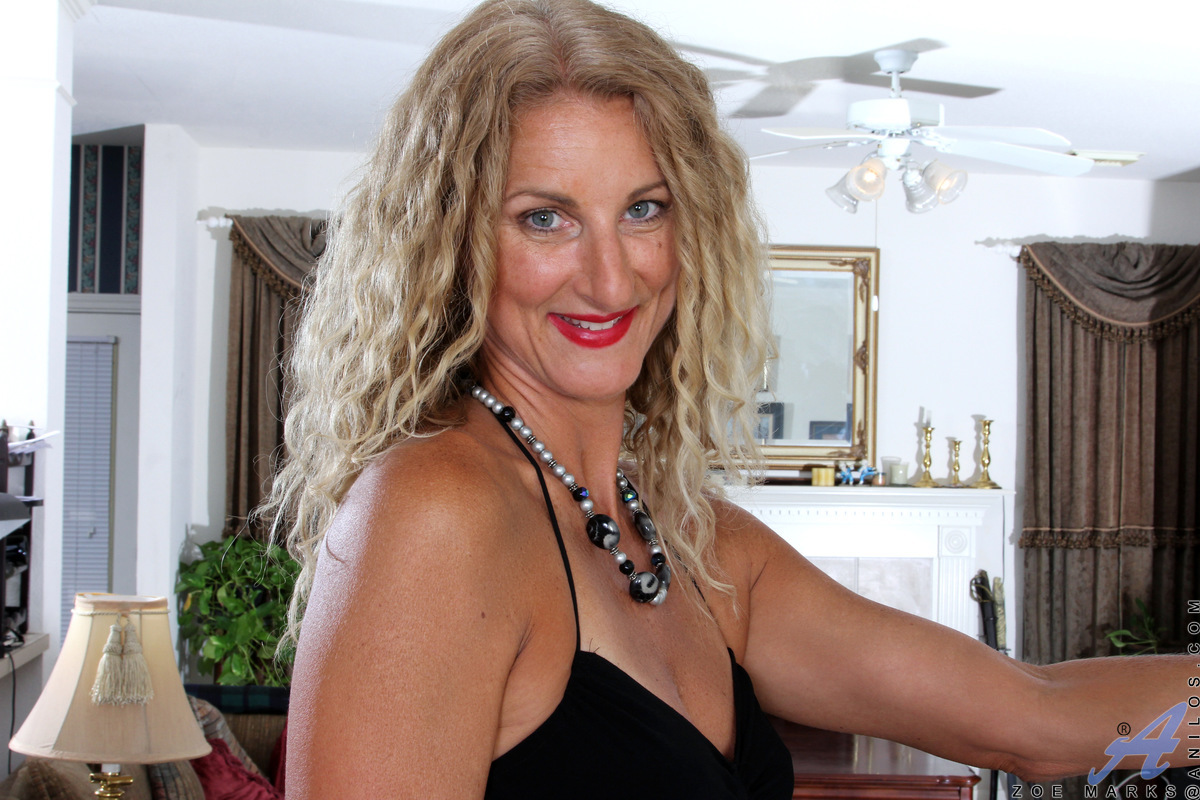 Preview photo for American Milf